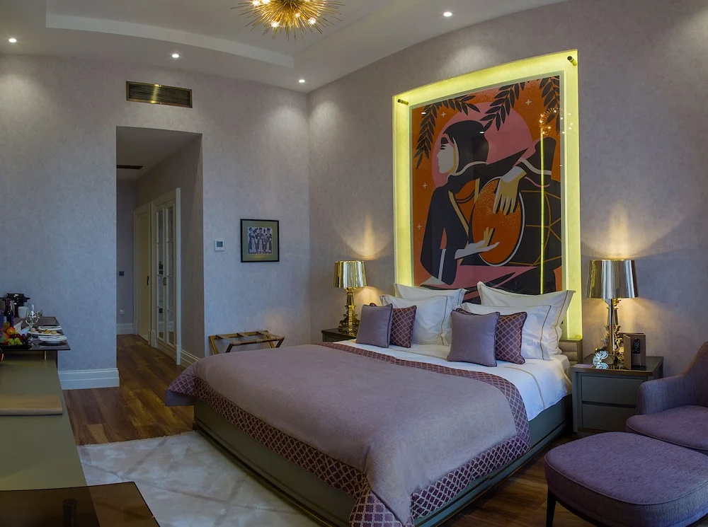ART Gallery Hotel