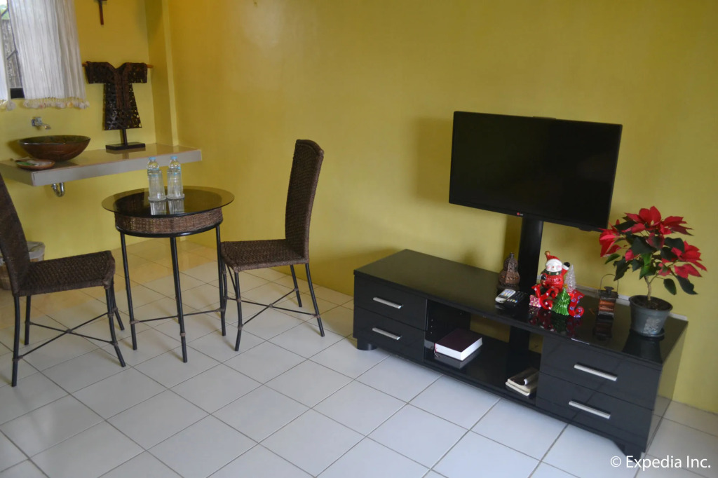 Lazea Tagaytay Inn