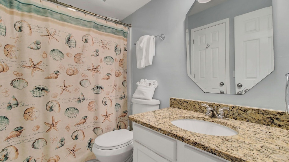 103 H Tidewater by Avantstay Walk to Beach Community Pool