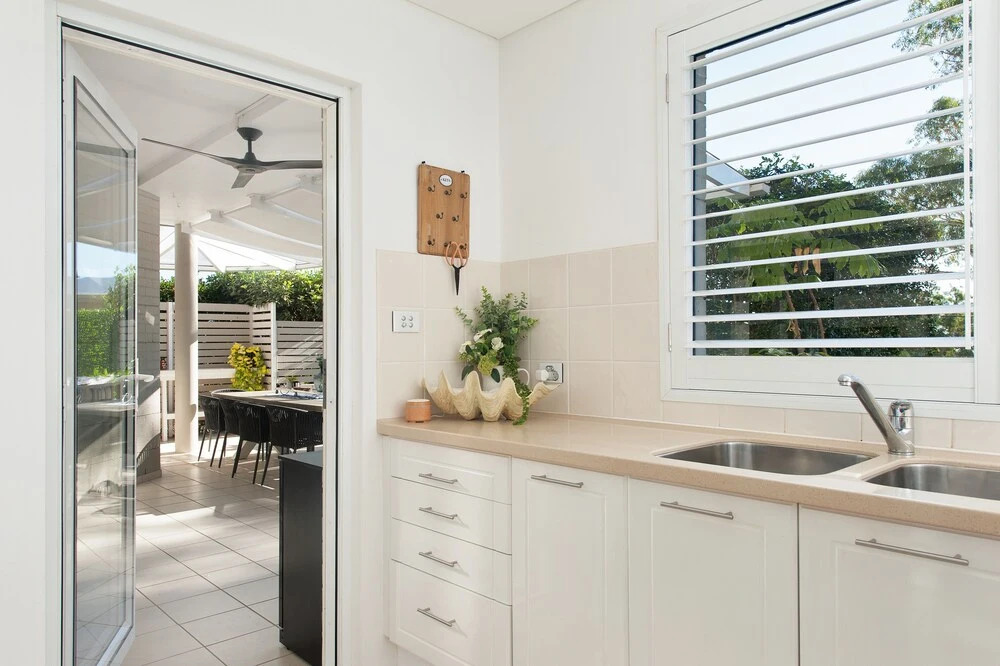 Arabella - Stylish Seaside Sanctuary With Views