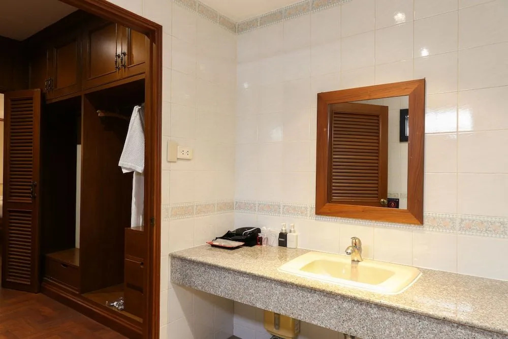 RoomQuest Thonglor