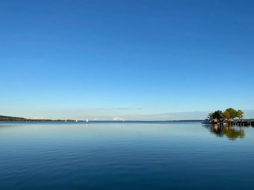 ROYAL SUN - lakeside luxury studio flat at Balaton