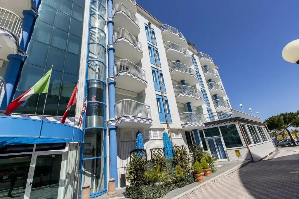 Hotel Ambassador