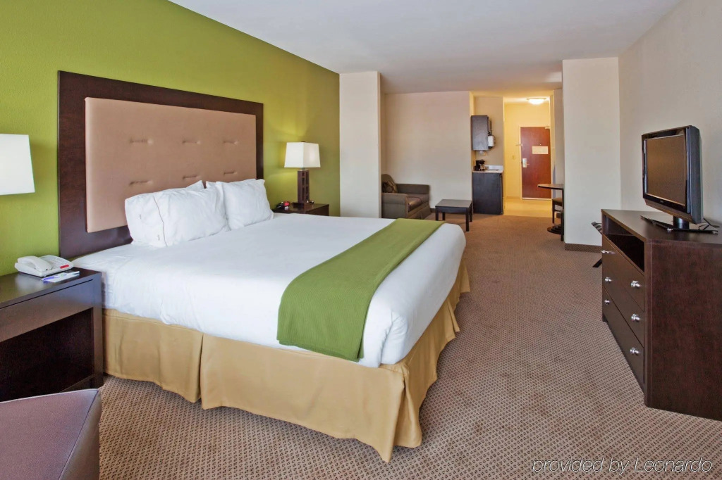 Holiday Inn Express Hotel & Suites Savannah Midtown by IHG
