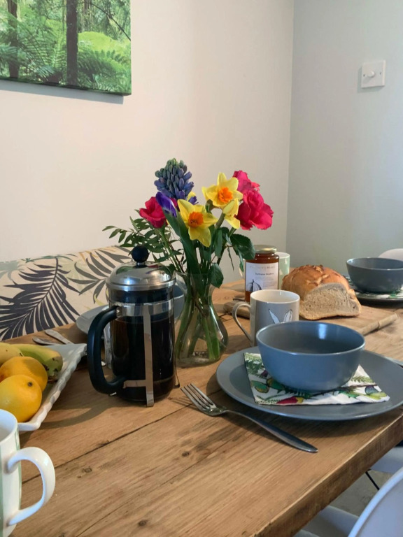 St Georges Snug - mins from Sea & Golf Course
