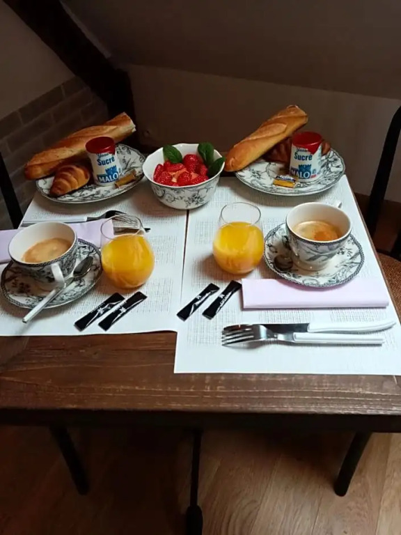 Le Grenier D'isafil (Adults Only)