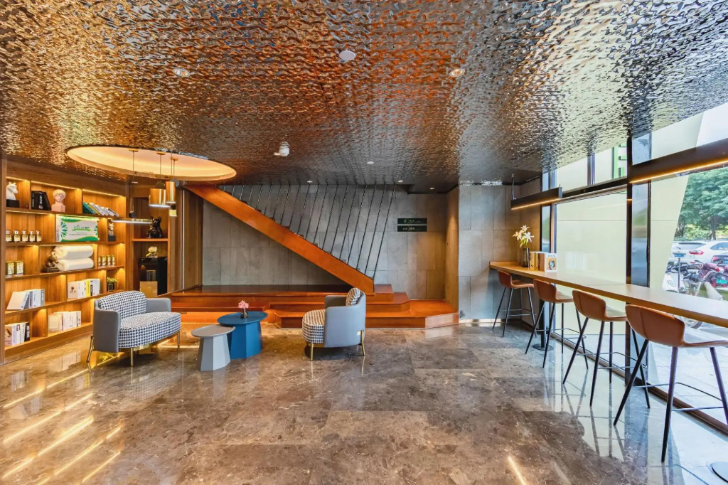 INZONE GARLAND SELECTION Hotel (Qihe County Wanda Plaza Quancheng Oulebao)