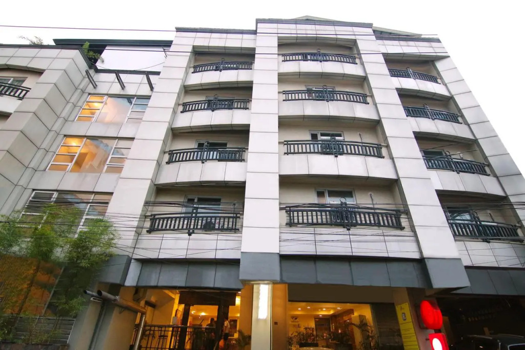 Artina Suites Hotel
