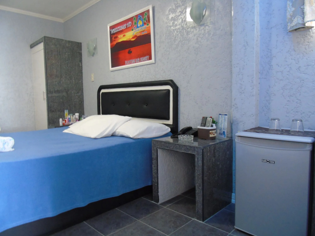 Blue Rock Beach Resort
