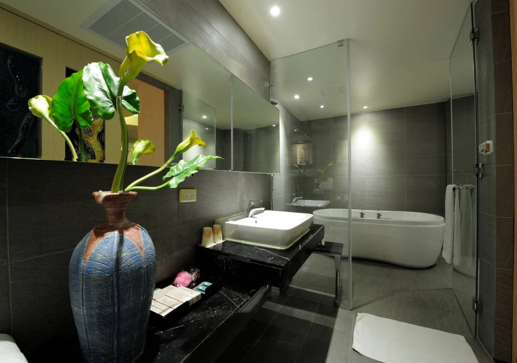 Eden Exoticism Planet Hotel