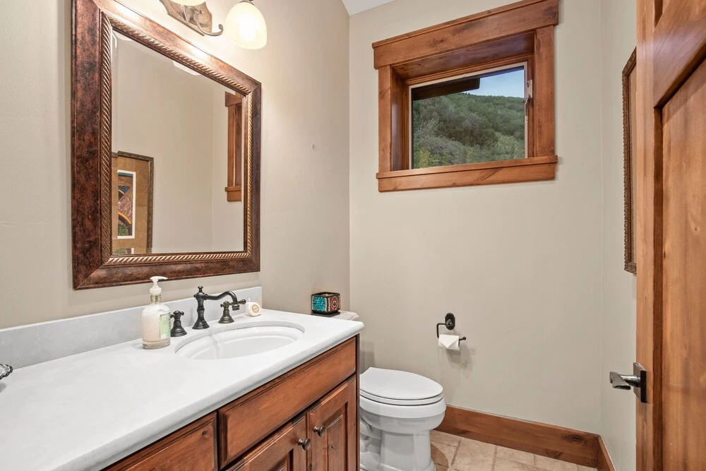 2430 Deer Valley Getaway! Peaceful Home Minutes From Deer Valley With Private Hot Tub! 4 Bedroom Home by RedAwning