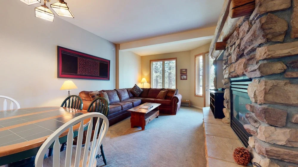 Mammoth Green 104 2 Bedrooms 2 Bathrooms Condo