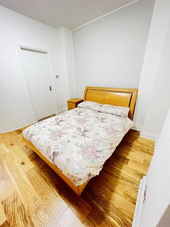 Impeccable 2-bed Apartment in London
