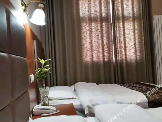 OYO xianyang seven jubilee express hotel