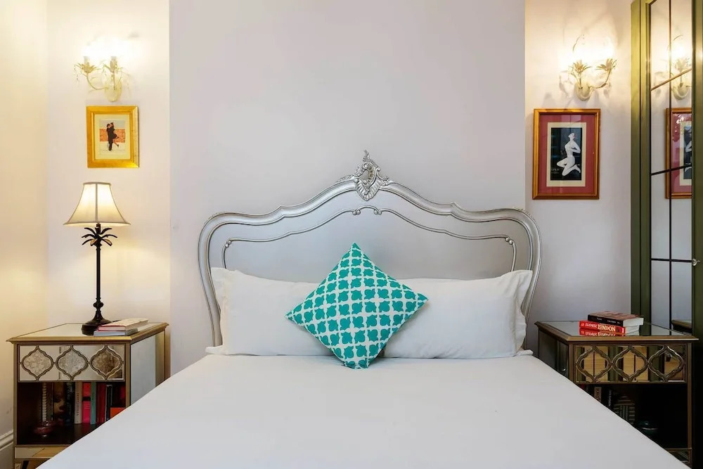 Pristine by Pimlico Gardens