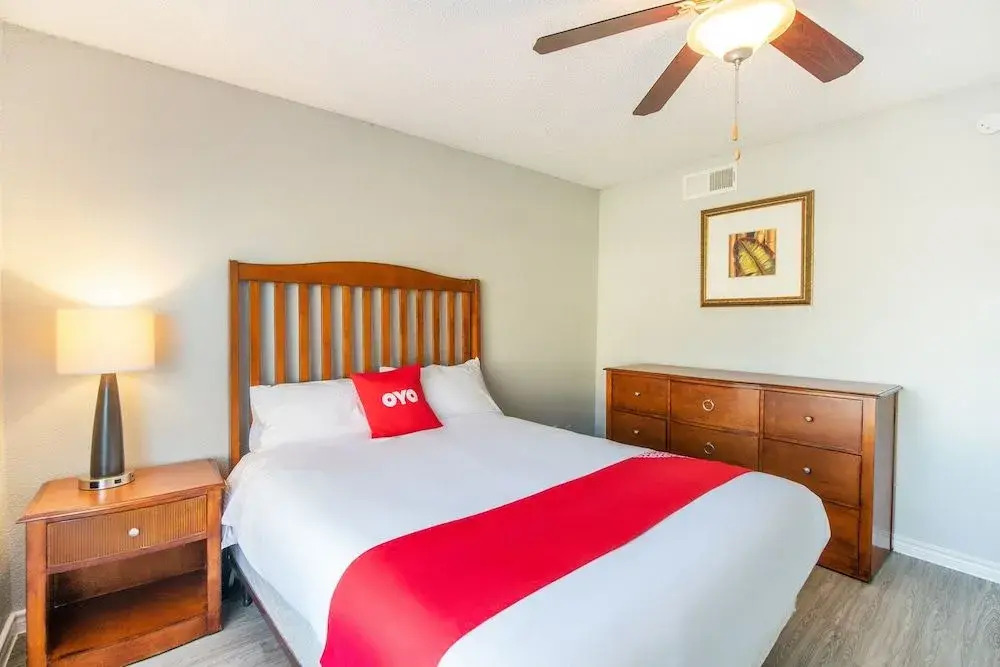 OYO Apartments at Eden Pointe