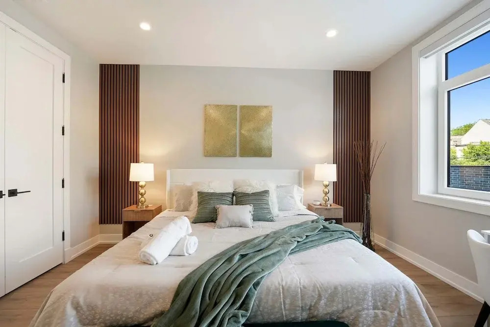 Welcoming Month Long Stays 2BD 2BA With Parking