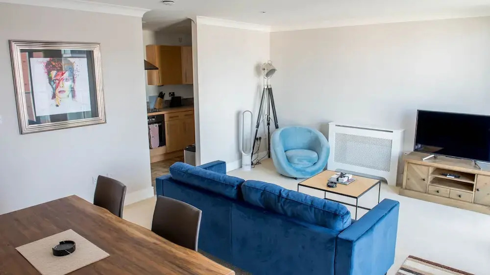 2 Bed 2 Bath Waterfront Views Parking 4th Flr