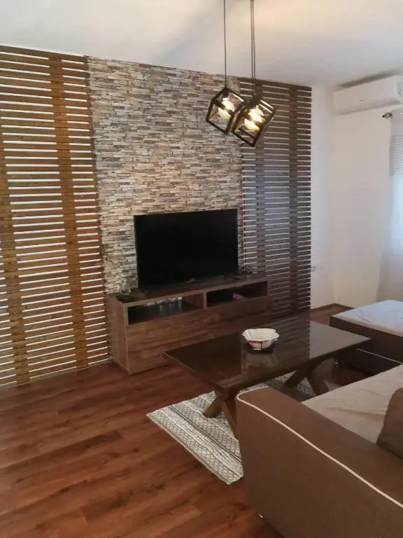 Gold Apartment