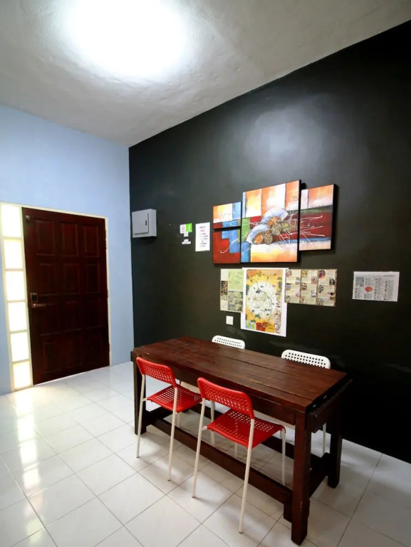 JusInn Homey Guesthouse
