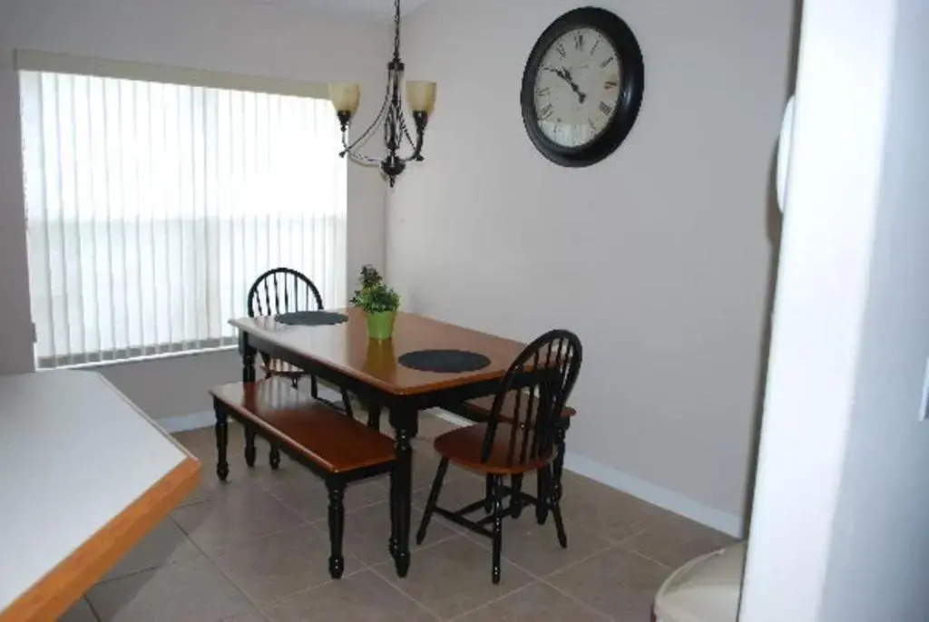 Luxury 5-Bed Villa, located only 3 miles from Disney World