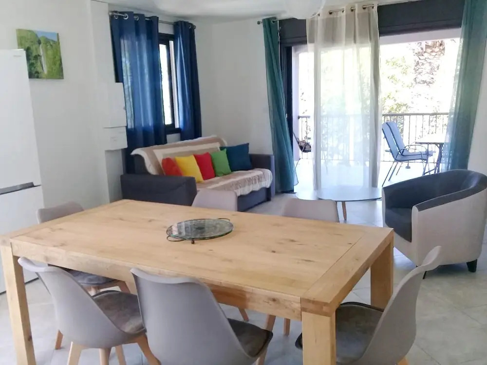 House with 2 Bedrooms in Saint-Denis, with Wonderful Sea View, Enclosed Garden And Wifi - 600 M From the Beach