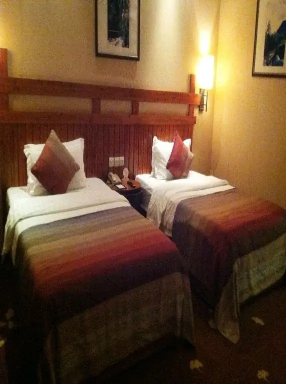 Ya'an Nanshuige Kaiyuan Mingting Hot Spring Hotel
