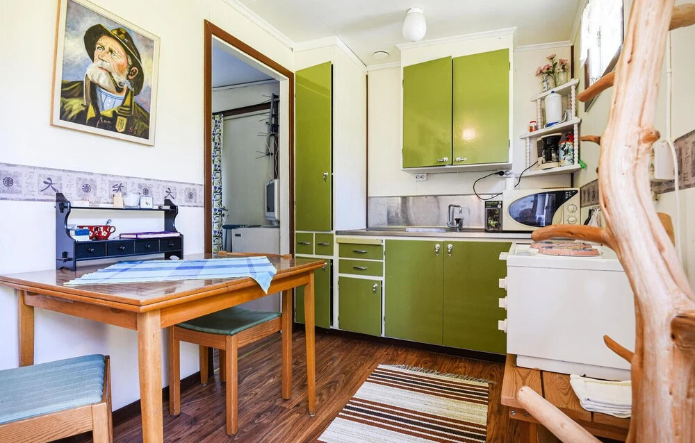 2 Bedroom Lovely Home In Slite