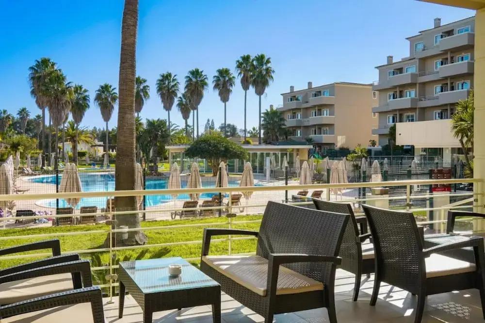 Vplaza Private Garage Balcony Pool View Flat