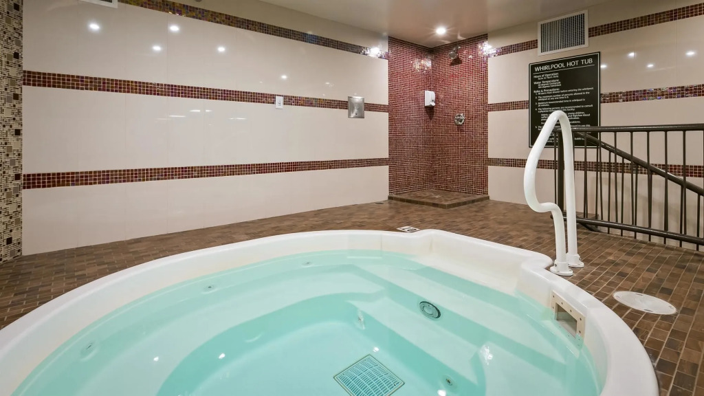 Best Western Premier Denham Inn & Suites