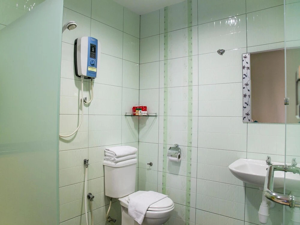 OYO 151 Twin Hotel