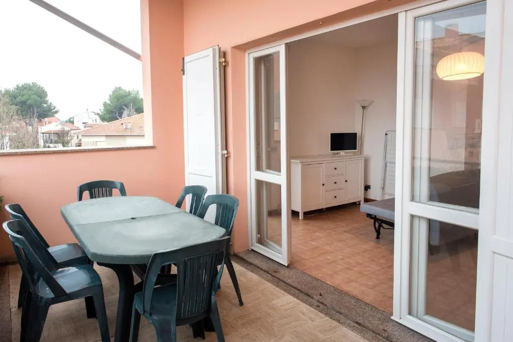 M126 - Marcelli, trilocale fronte mare in residence con piscina