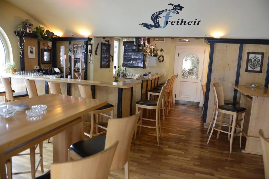 Gasthof Restaurant Pizzeria Enzian - Sommerbergbahnen inklusive