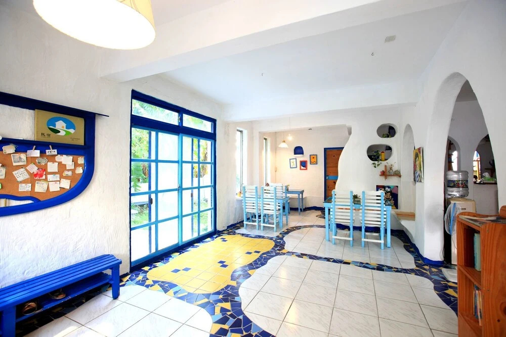 18 Kids House