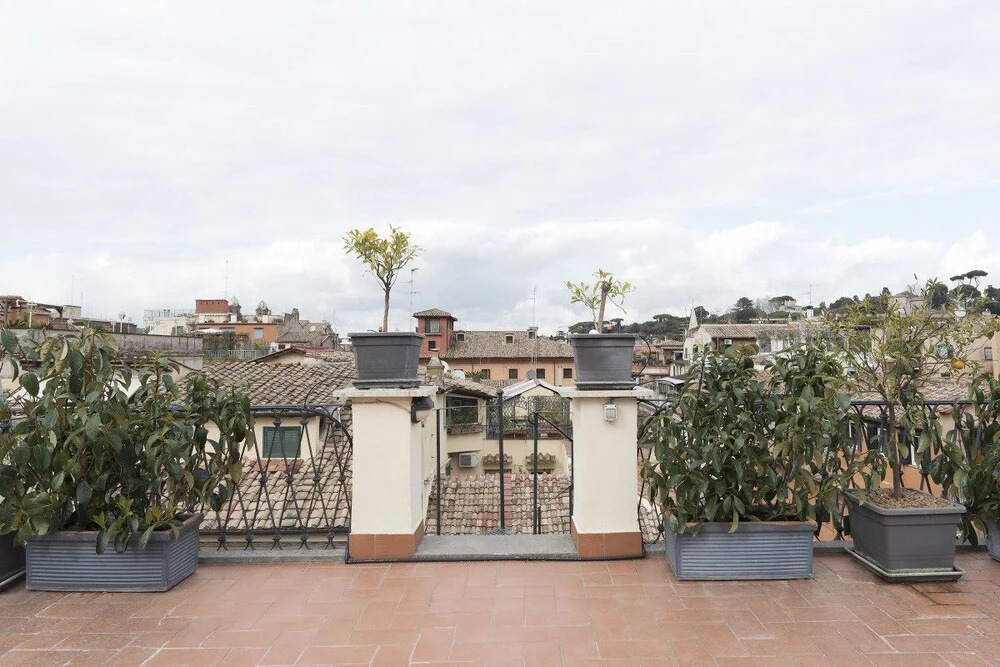 Great Terrace Flat a few Steps From Spanish Steps