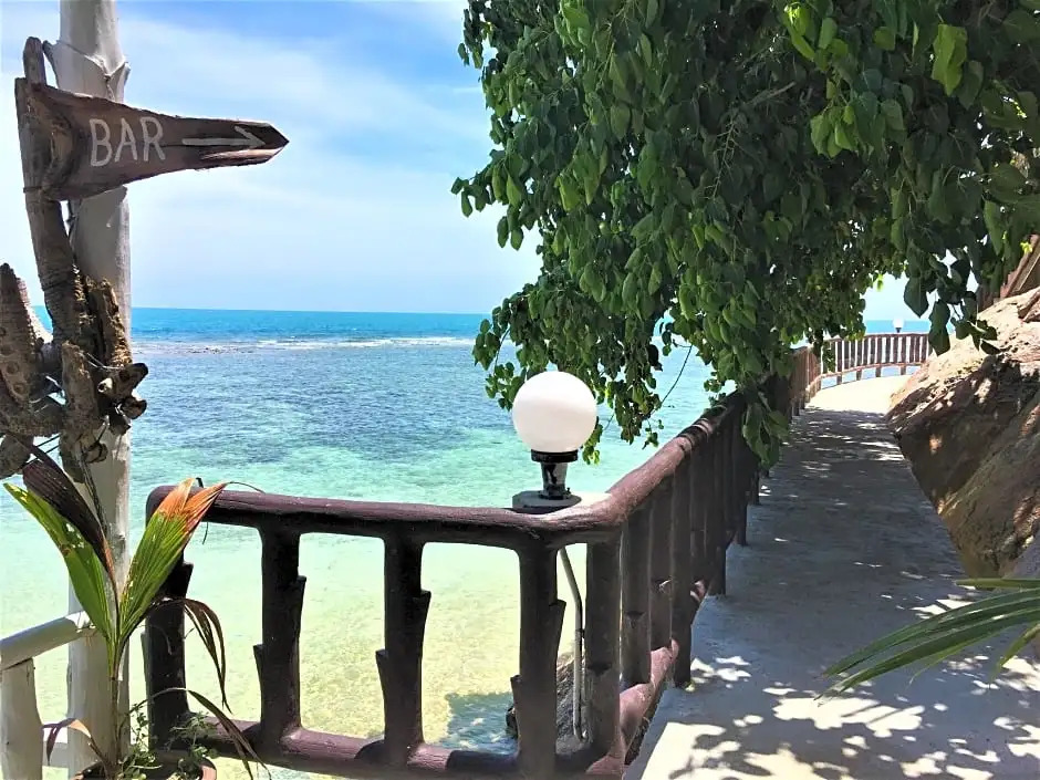 Secret Place Hotel and Restaurant