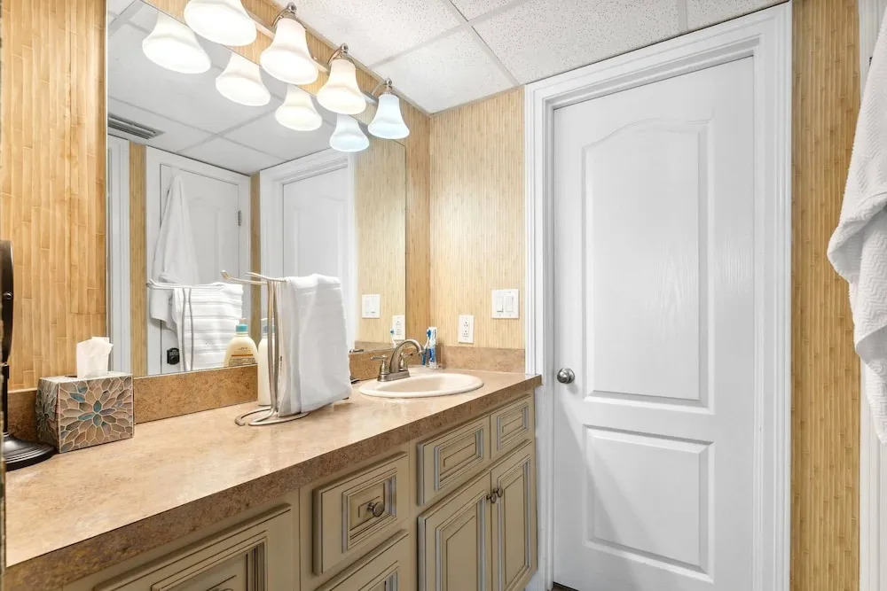 Edgewater Tower 2 Unit 409