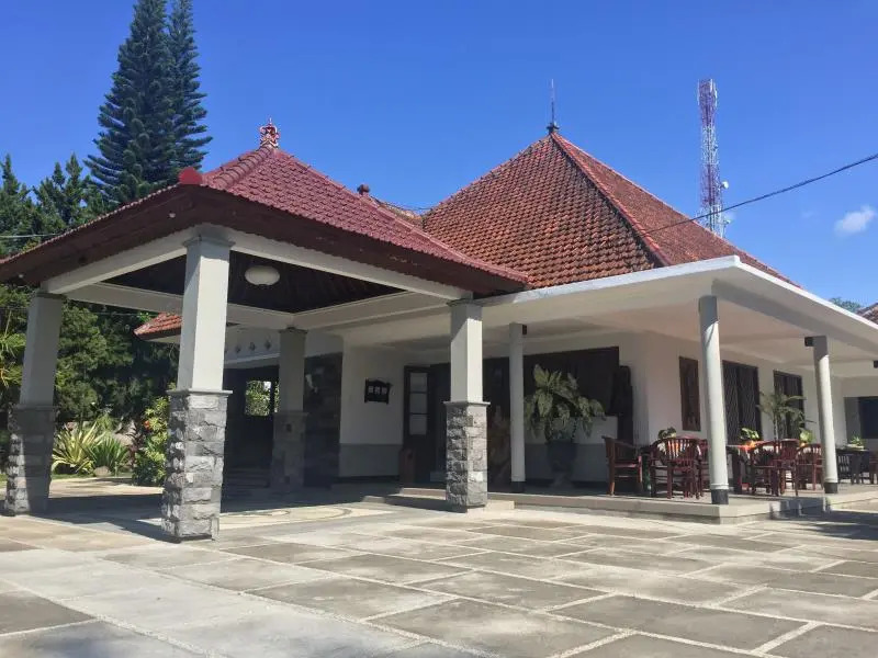 Hotel Minak Jinggo