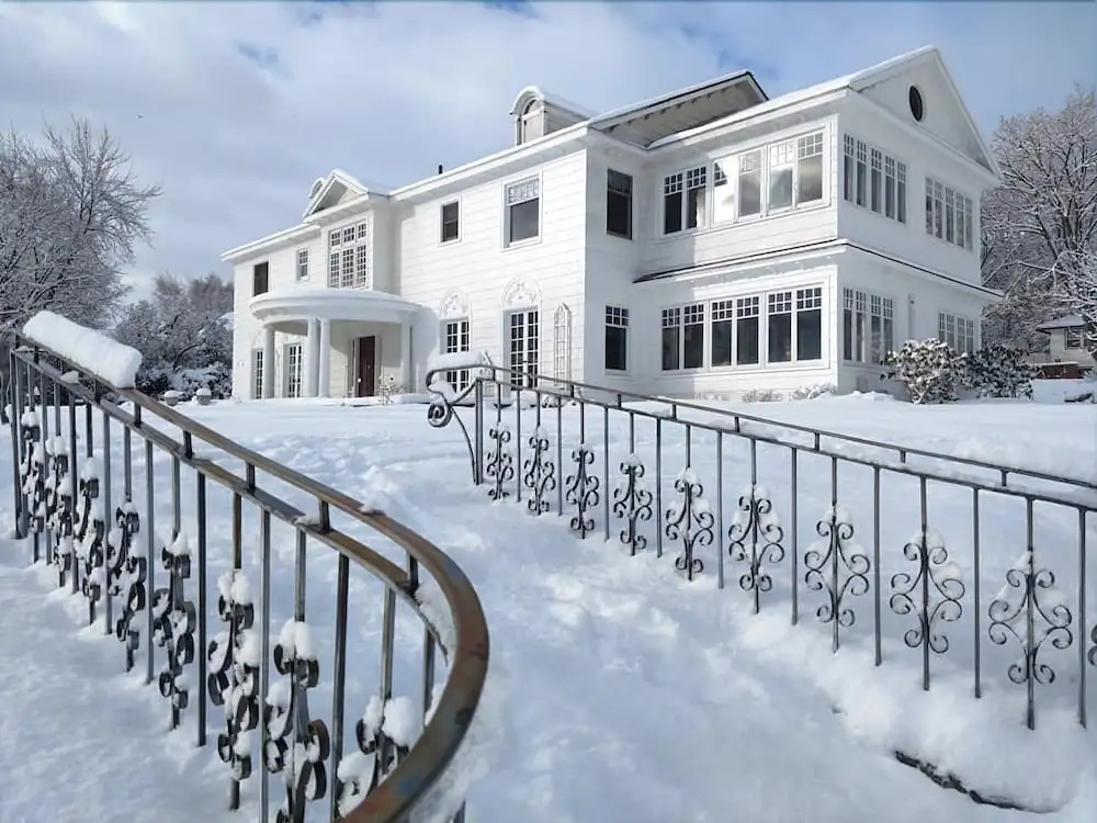 The Stang Manor