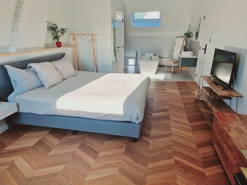 Zennon Rooms