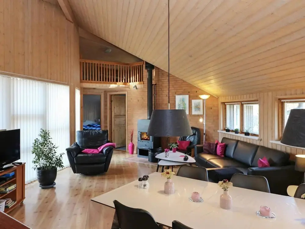 10 person holiday home in Hadsund