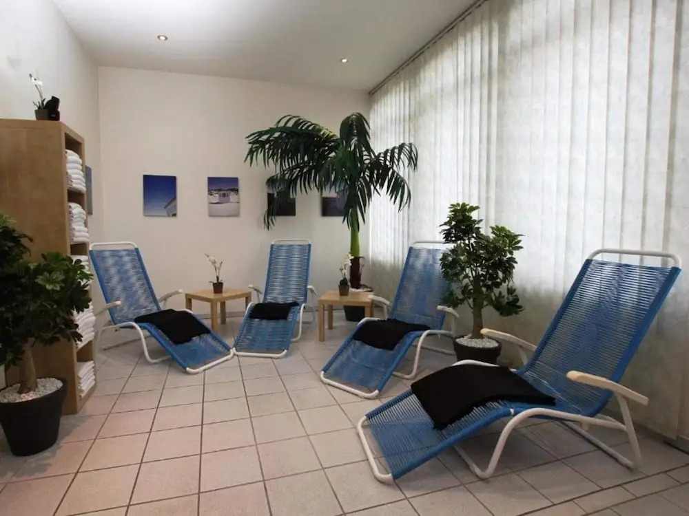 2 Person Holiday Park Home in Neu-isenburg