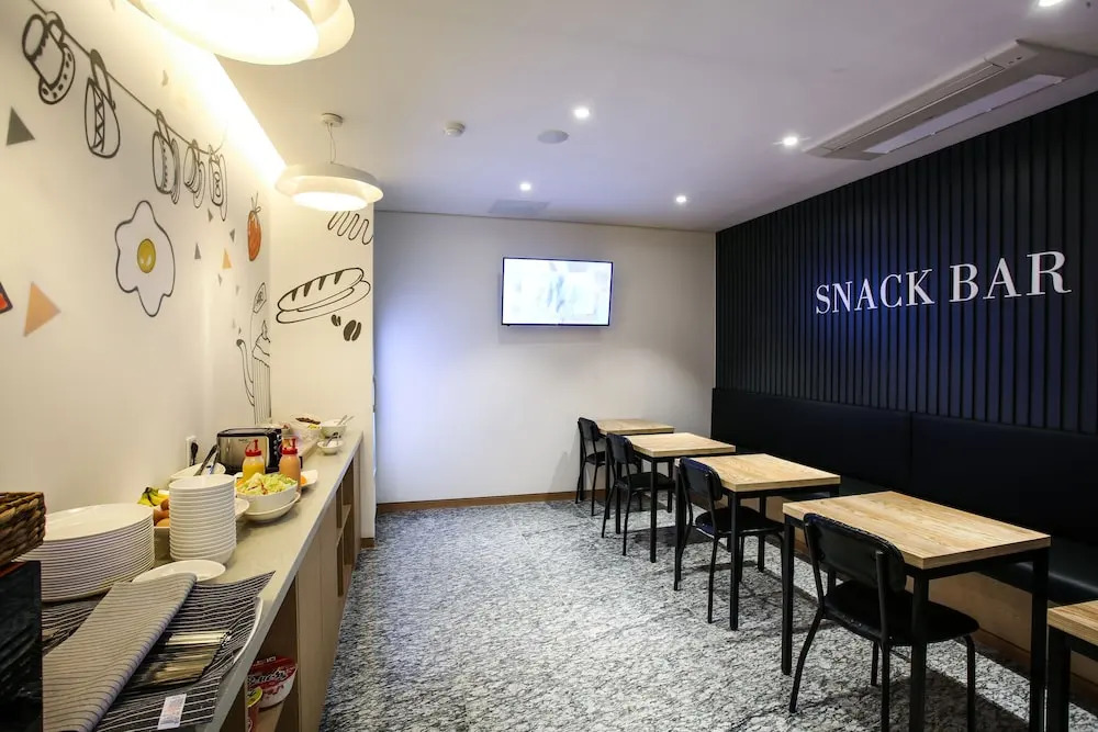 Jeonju Mari Hotel Park Store