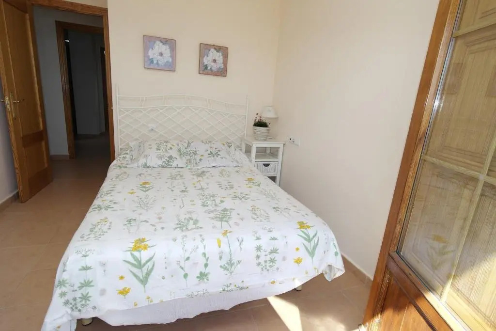 AR28-2, Bonito apartamento en primera línea