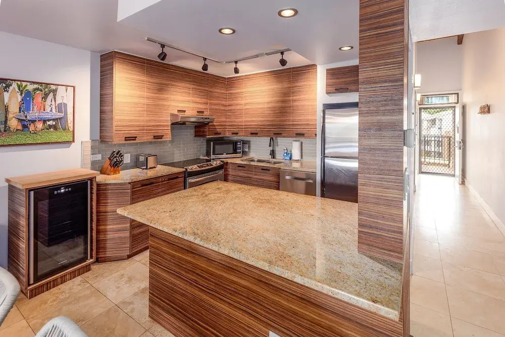 Kamaole Sands 10-403 - Stunning Renovation - Penthouse Level - Split AC - Look!