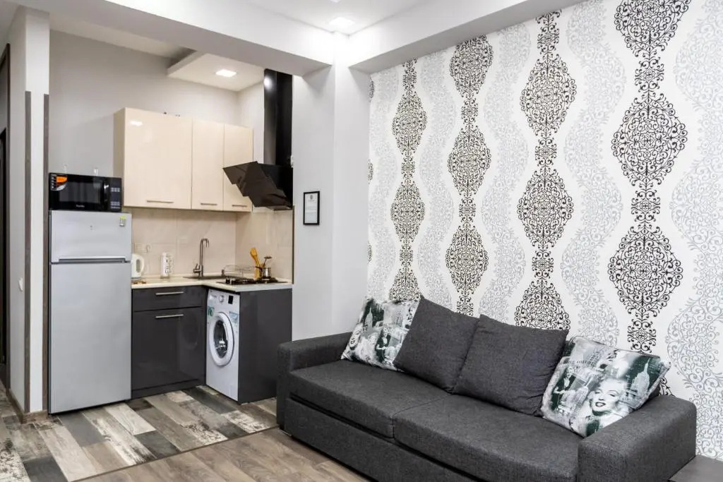 Golden Room Apartments 04