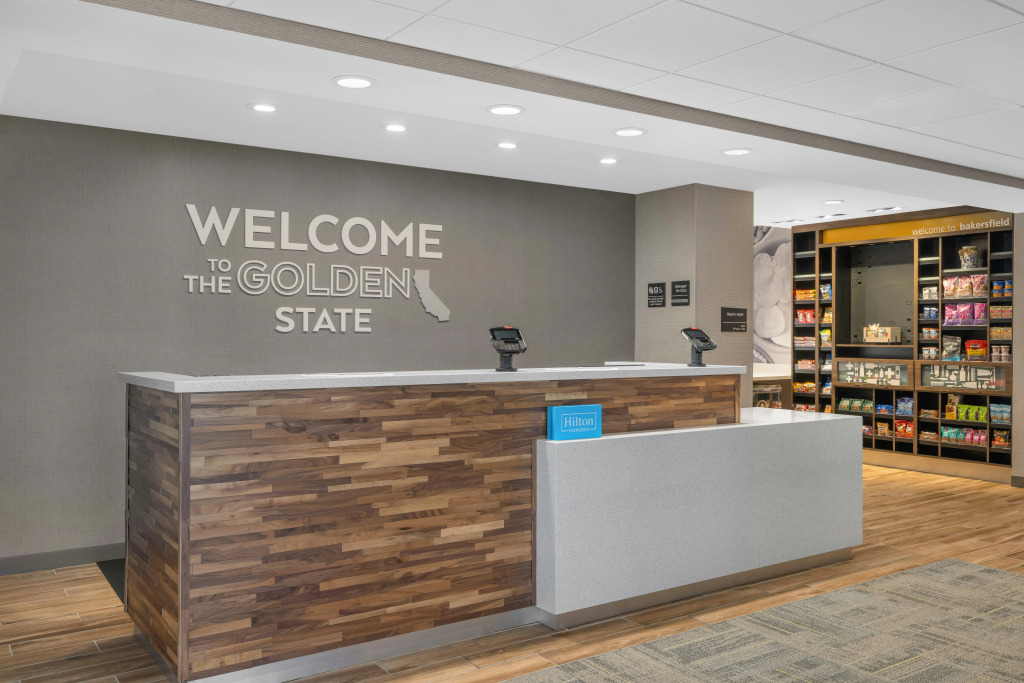 Hampton Inn & Suites Bakersfield Central