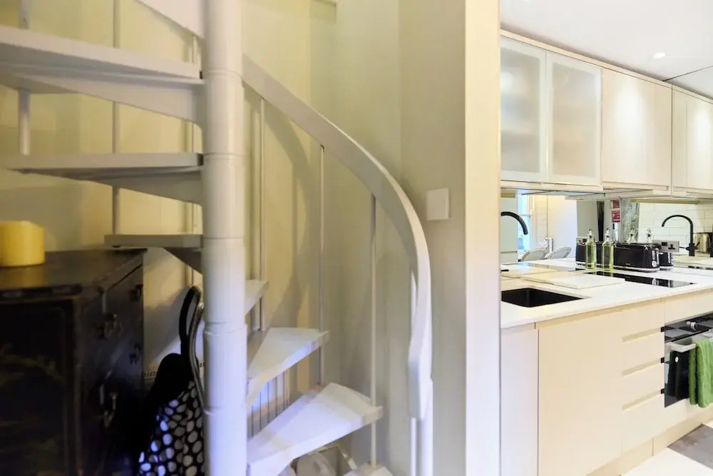 The Kensington Designer's Retreat -1bdr Flat