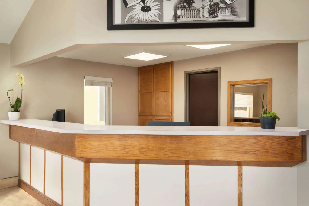 Super 8 by Wyndham Liberal KS