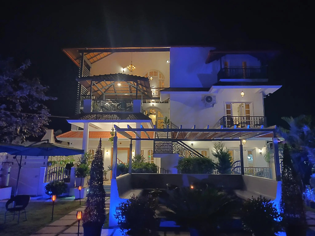 The Elegant homes